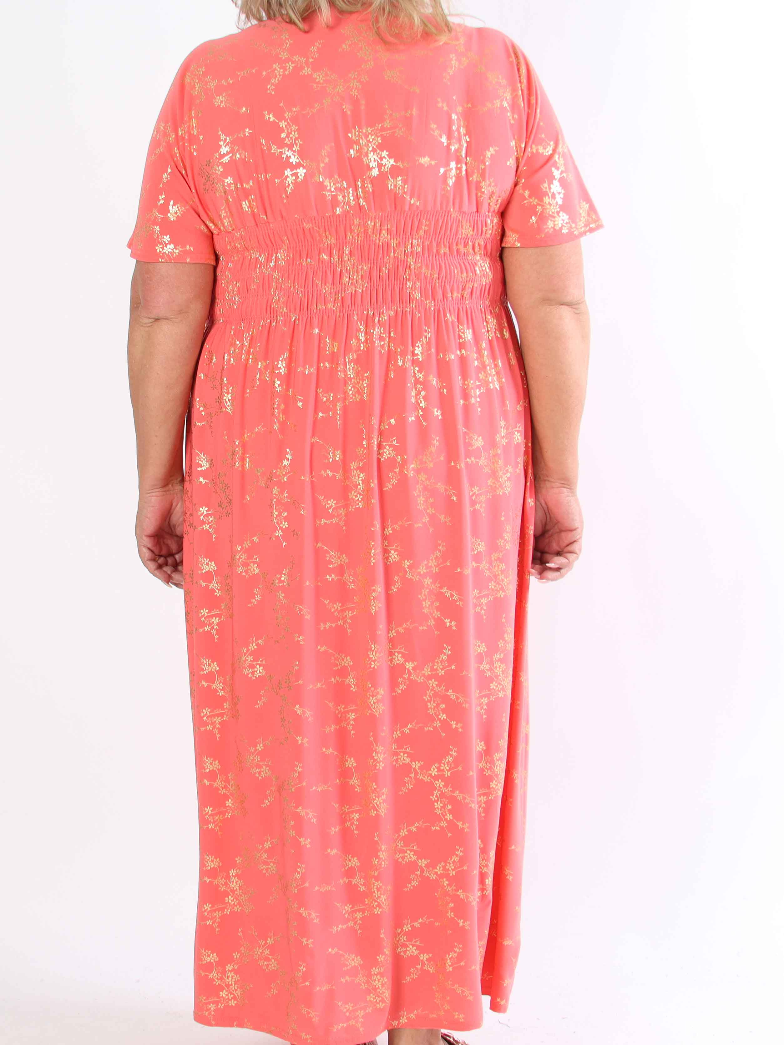 Pams Gold - Ensfarvet plus size kjole med gulddetaljer